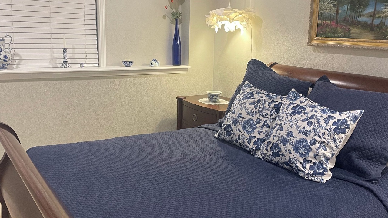 Photo of Bedroom in Northwest Colorado Springs