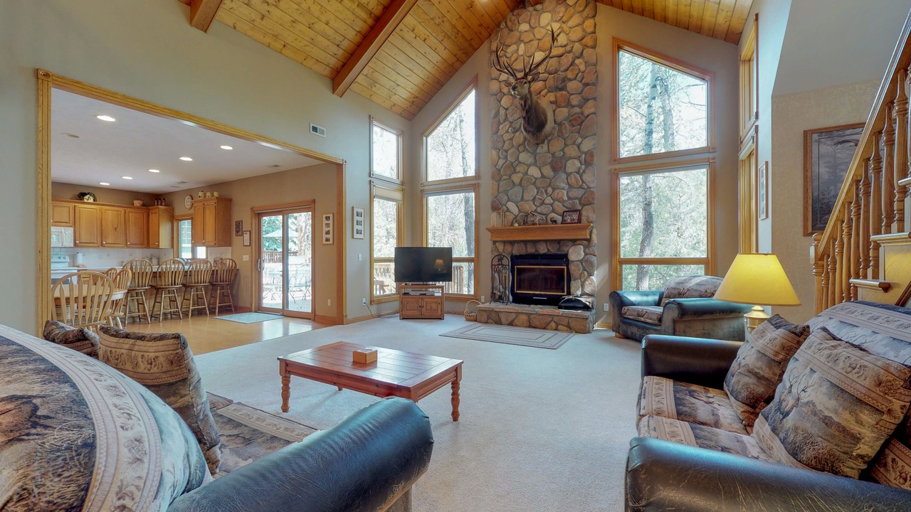 Photo of Livingroom in Estes Park