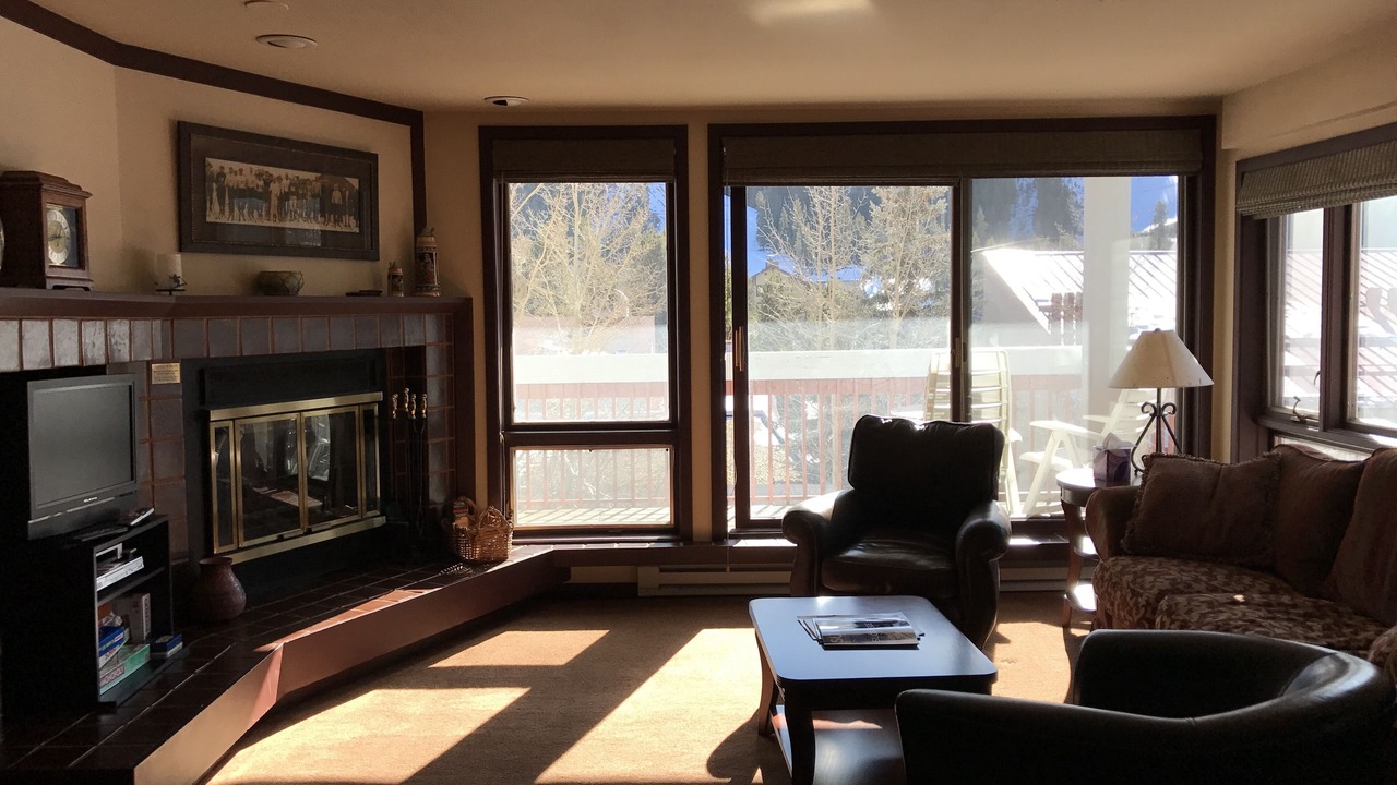 Photo of Livingroom in Mountain House