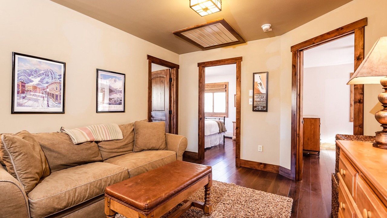 Photo of Livingroom in Woody Creek