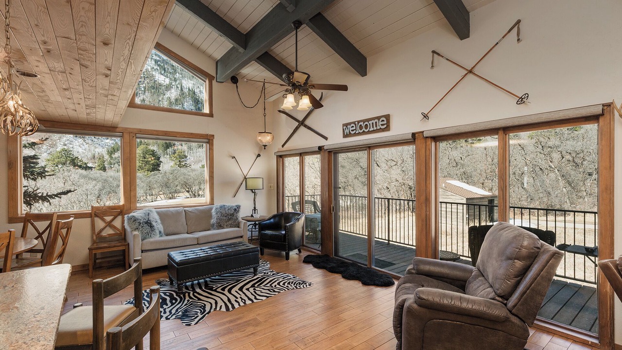 Photo of Livingroom in Purgatory