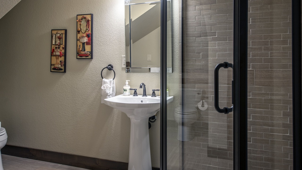 Photo of Bathroom in Boulder Ridge