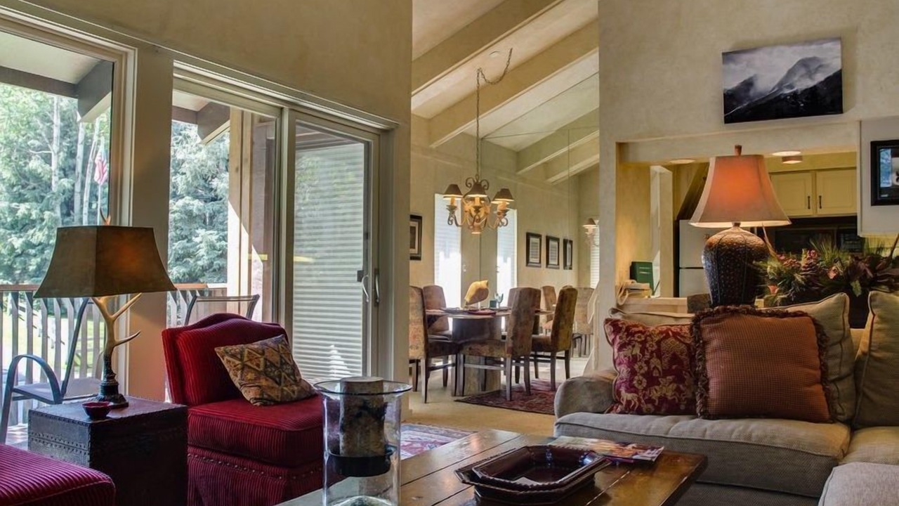 Photo of Livingroom in Vail