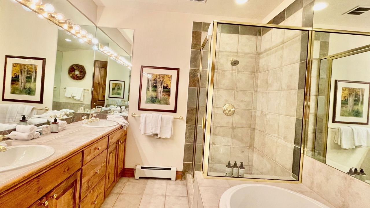 Photo of Bathroom in Edwards