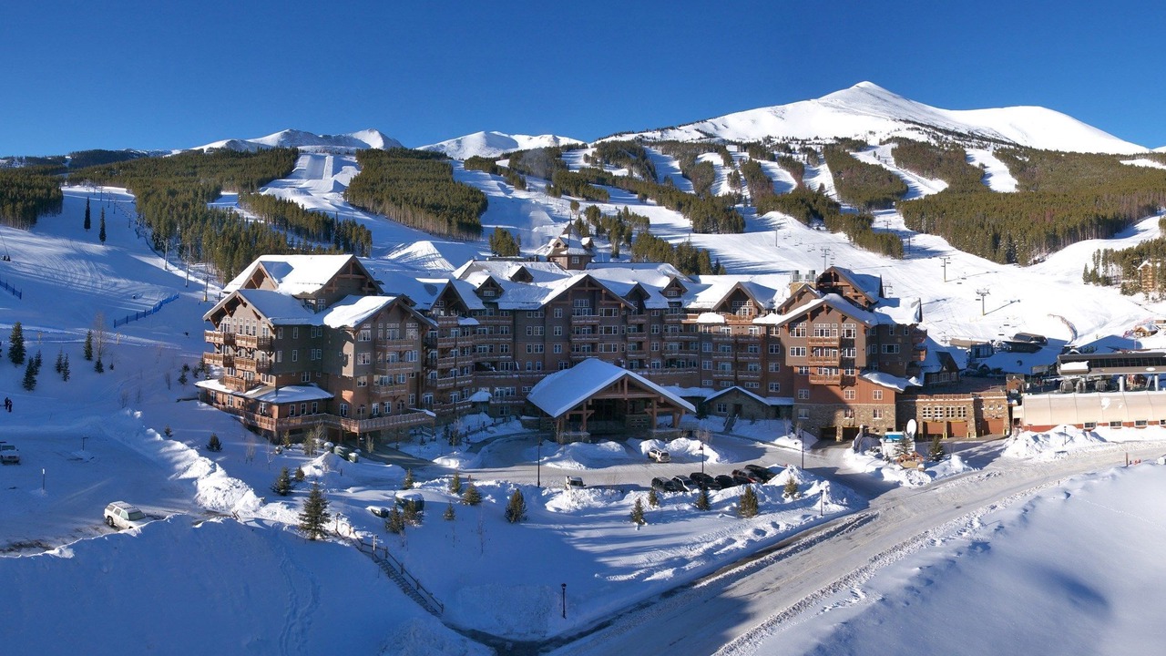 Photo of Others in Peak 8