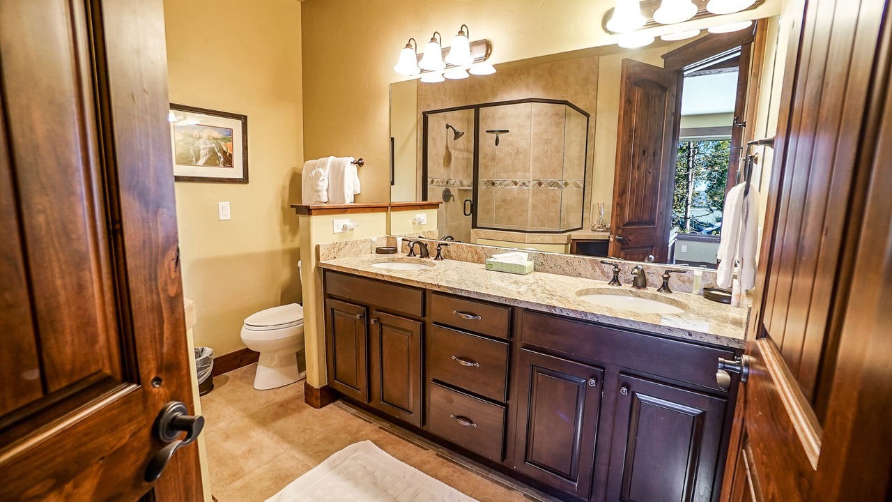 Photo of Bathroom in Fraser