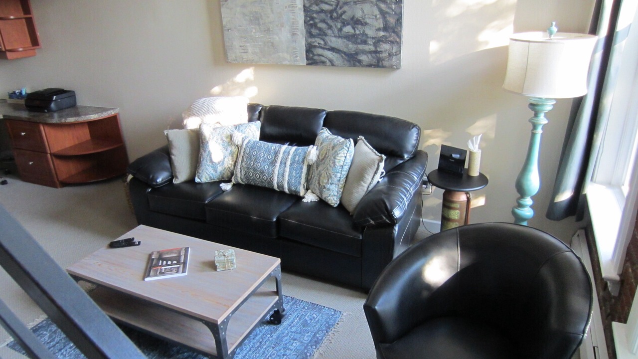 Photo of Livingroom in Ballpark