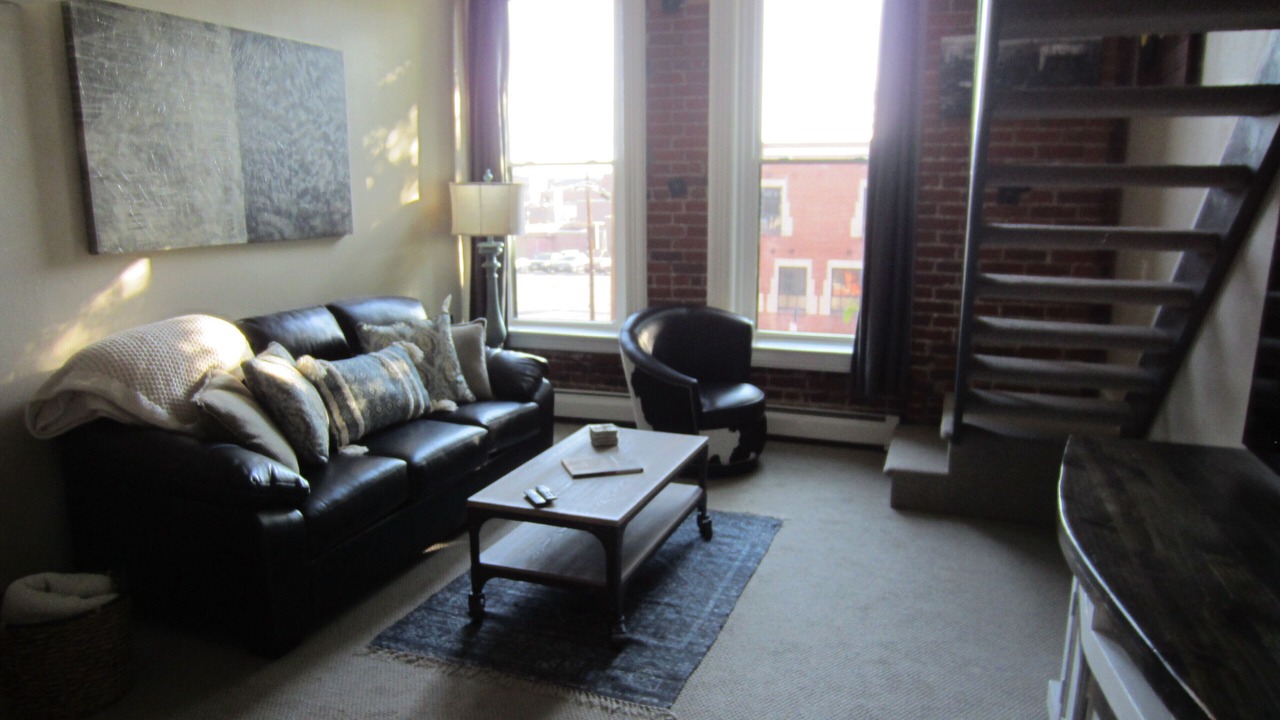 Photo of Livingroom in Ballpark