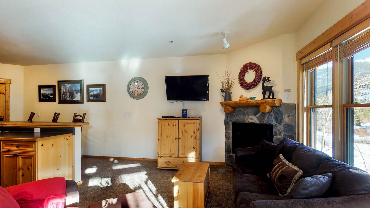 Photo of Livingroom in Mountain House