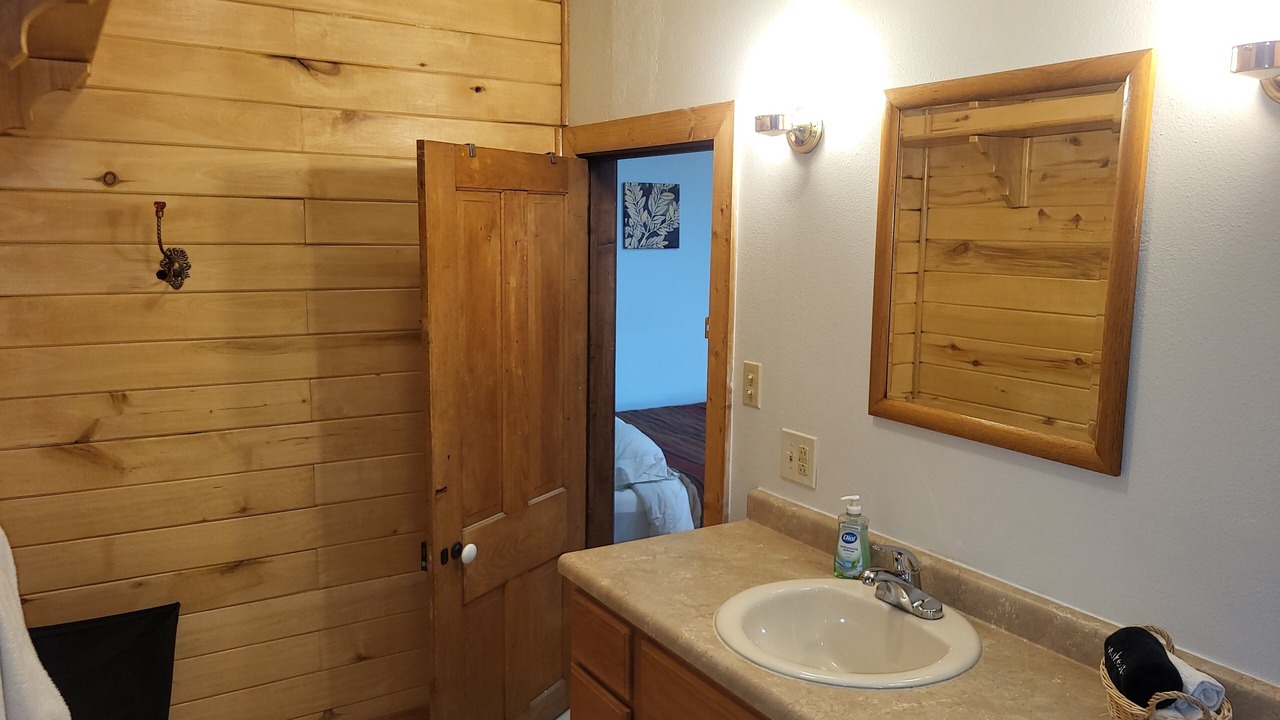 Photo of Bathroom in Del Norte