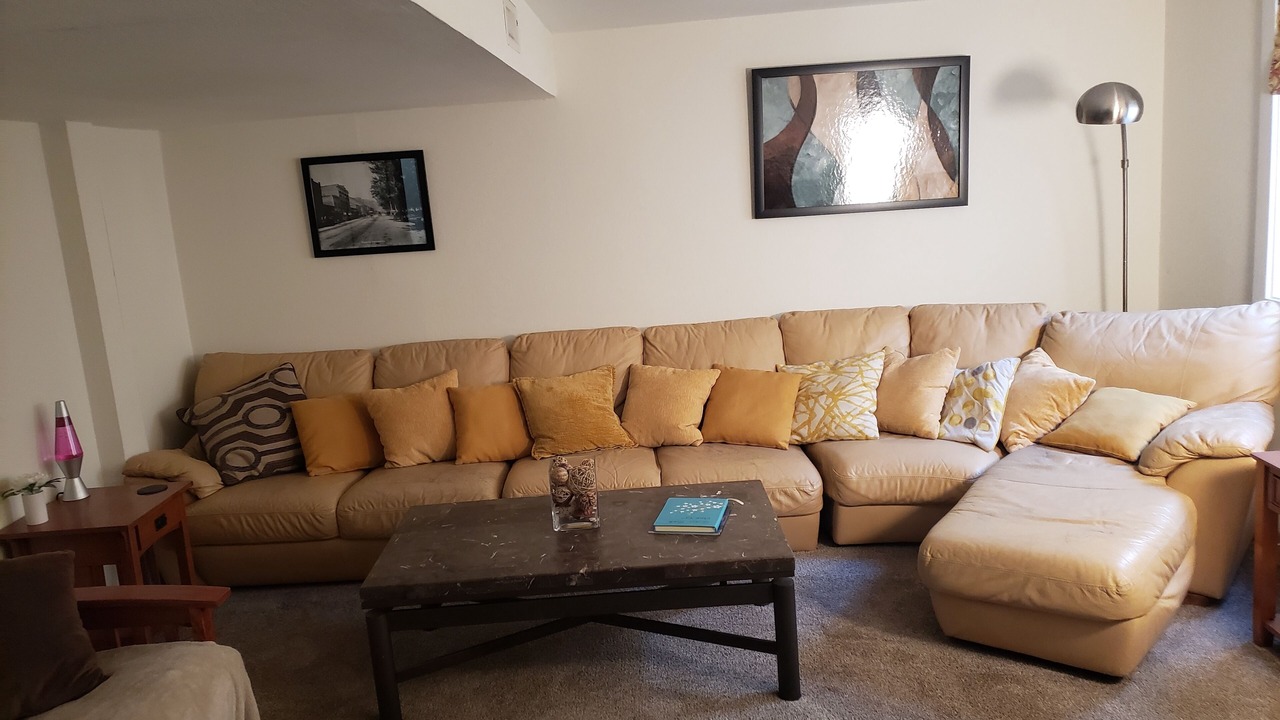 Photo of Livingroom in Edgewater