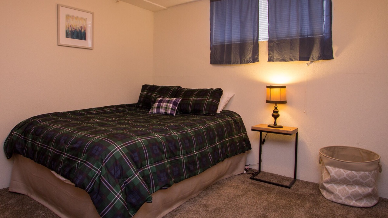 Photo of Bedroom in Edgewater