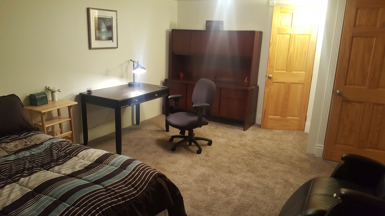 Photo of Bedroom in Edgewater