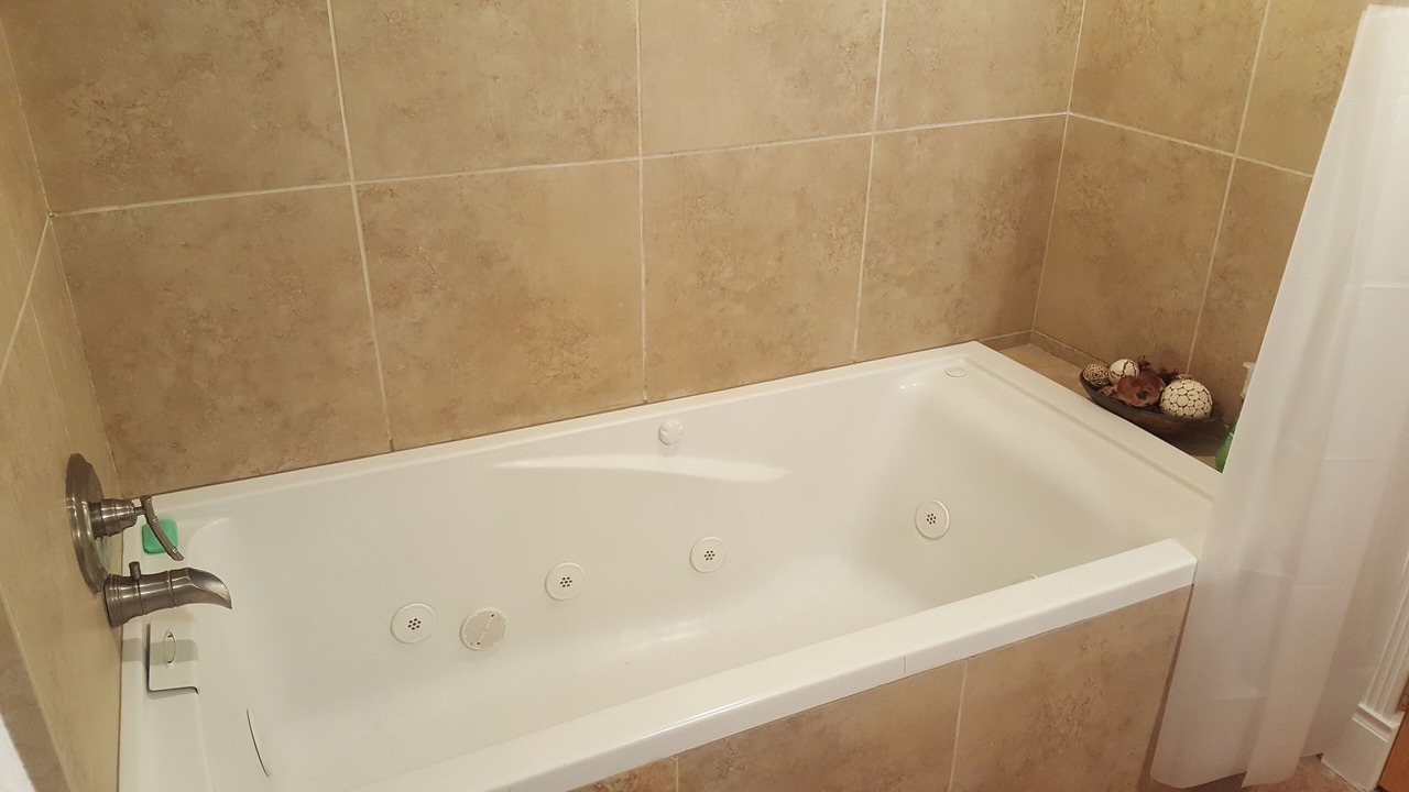 Photo of Bathroom in Edgewater
