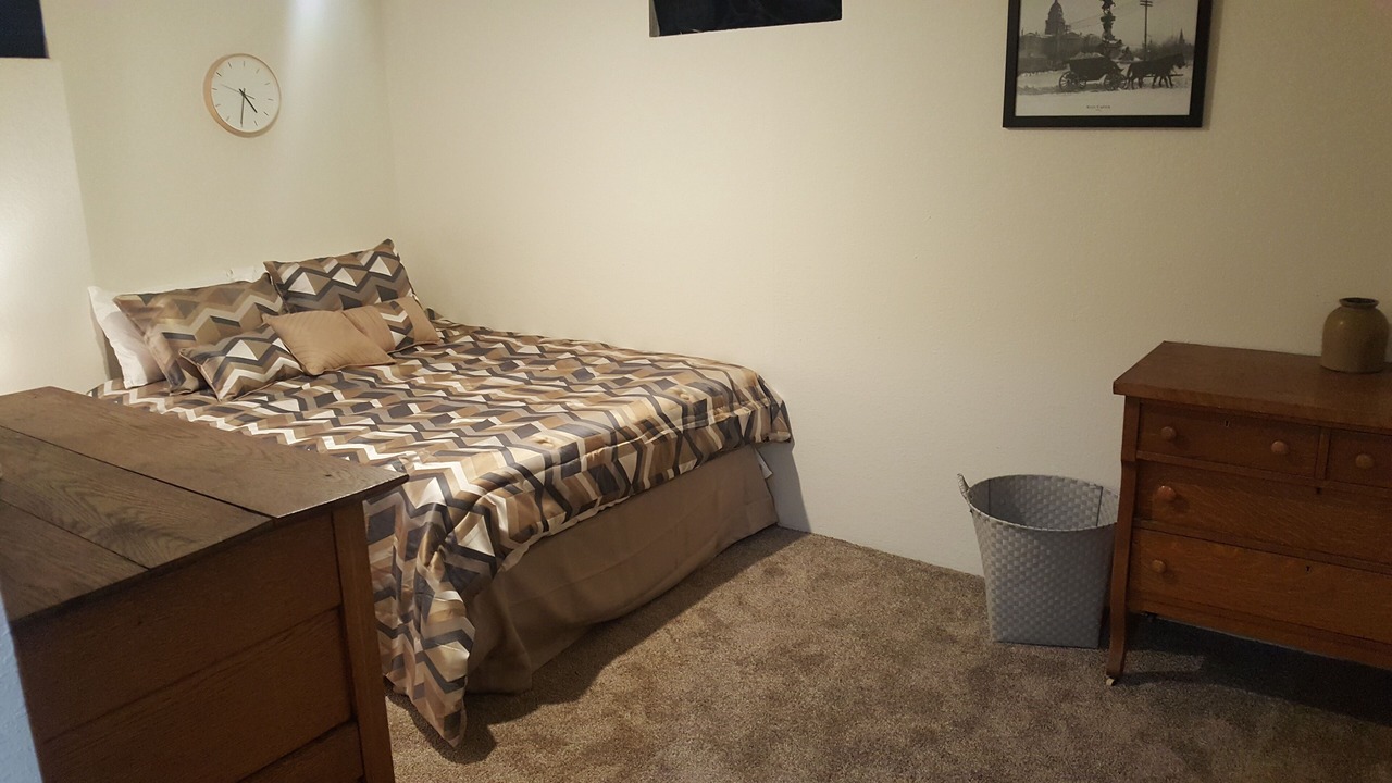 Photo of Bedroom in Edgewater