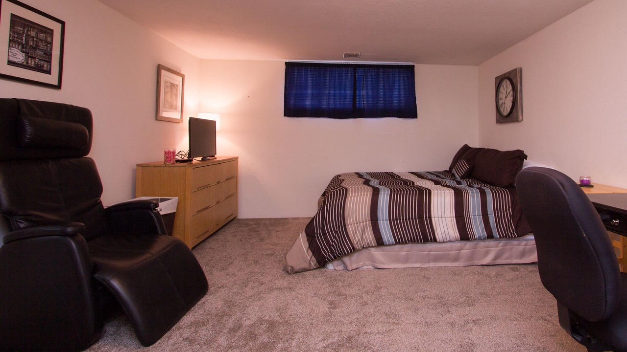 Photo of Bedroom in Edgewater