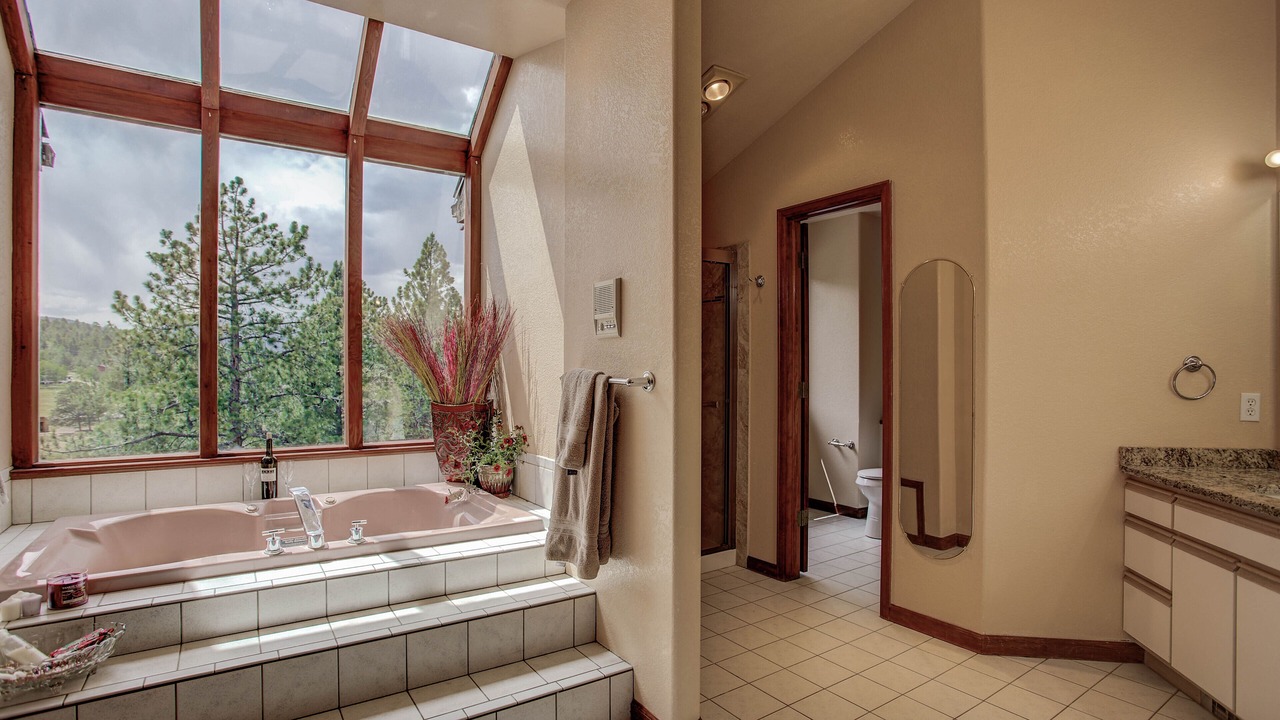 Photo of Bathroom in Pine