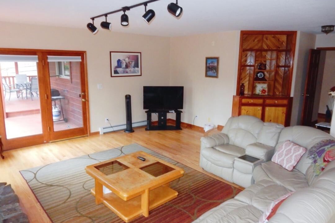 Photo of Livingroom in Pine