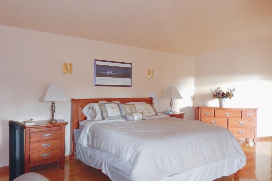 Photo of Bedroom in Pine