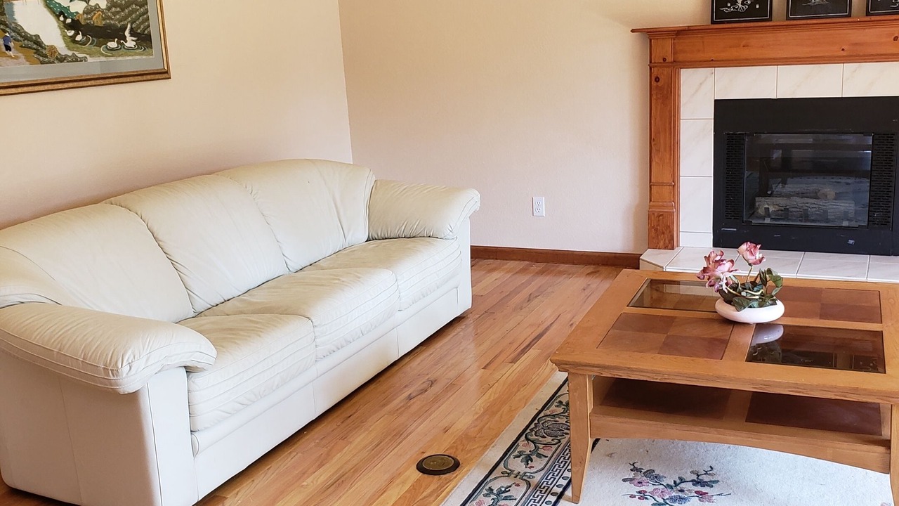 Photo of Livingroom in Pine
