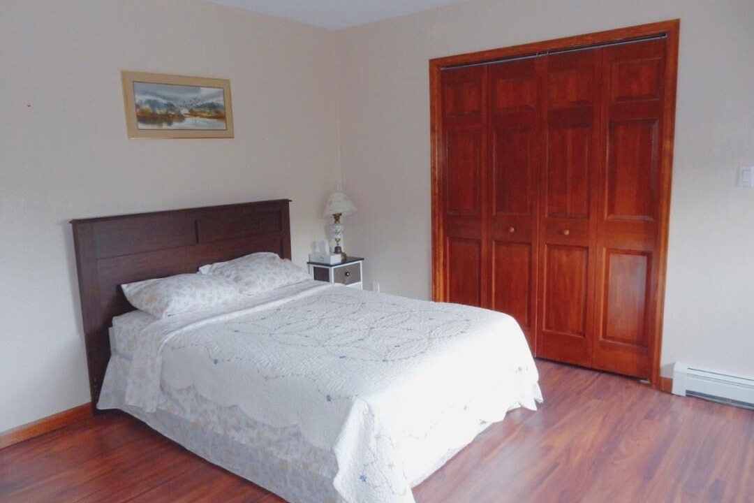 Photo of Bedroom in Pine