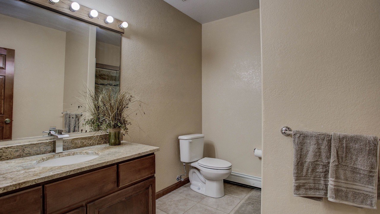 Photo of Bathroom in Pine