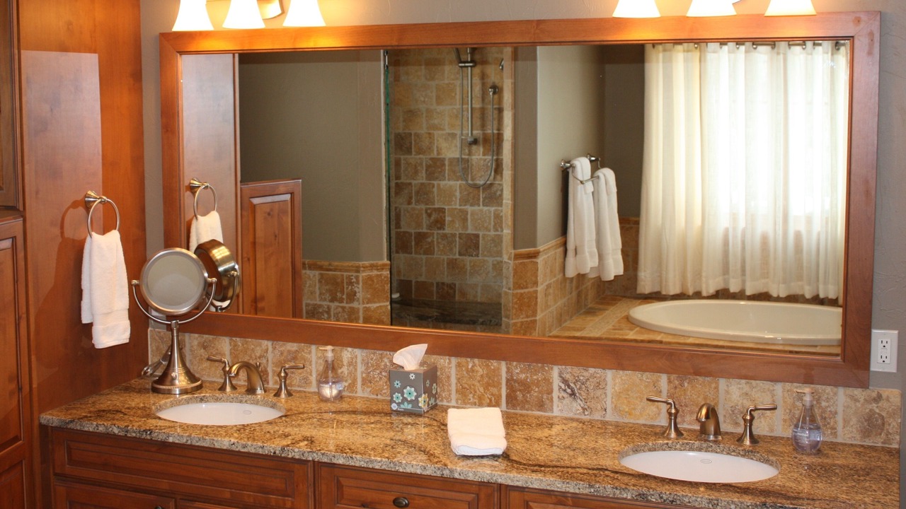 Photo of Bathroom in Fraser