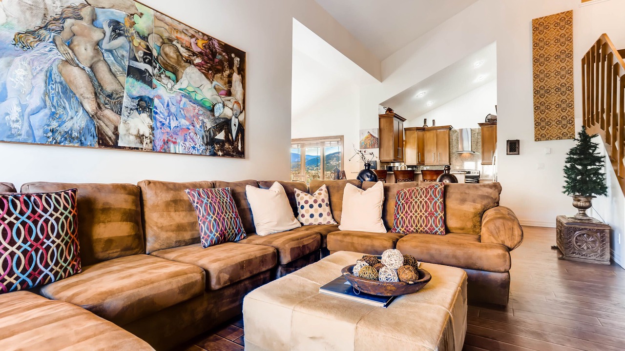 Photo of Livingroom in Avon