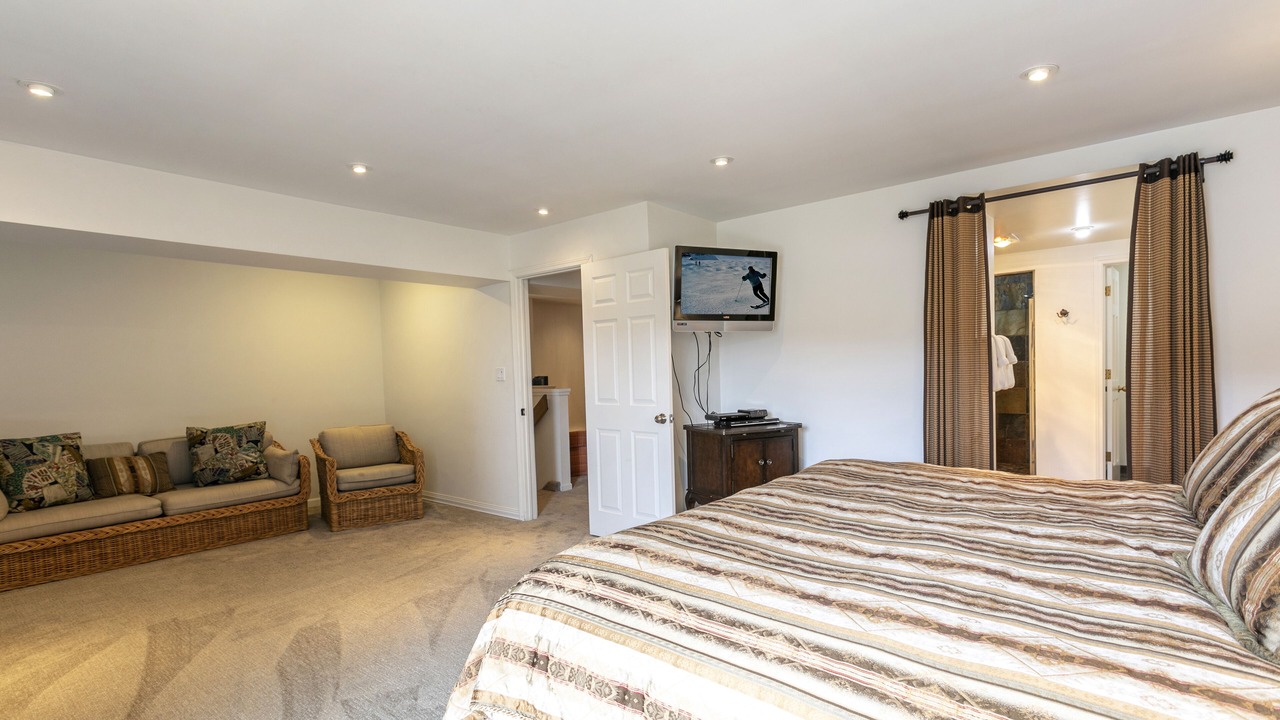 Photo of Bedroom in Avon