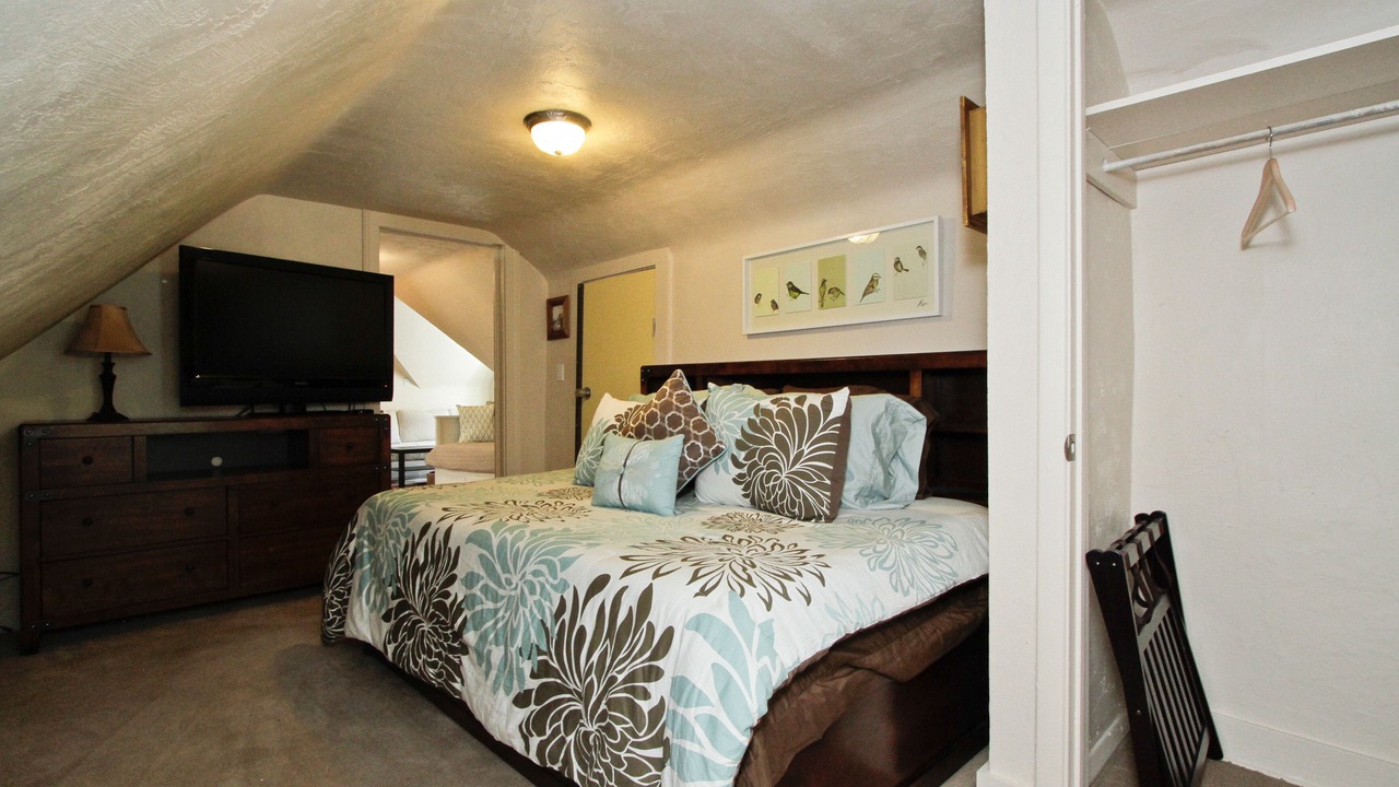 Photo of Bedroom in Washington Park West