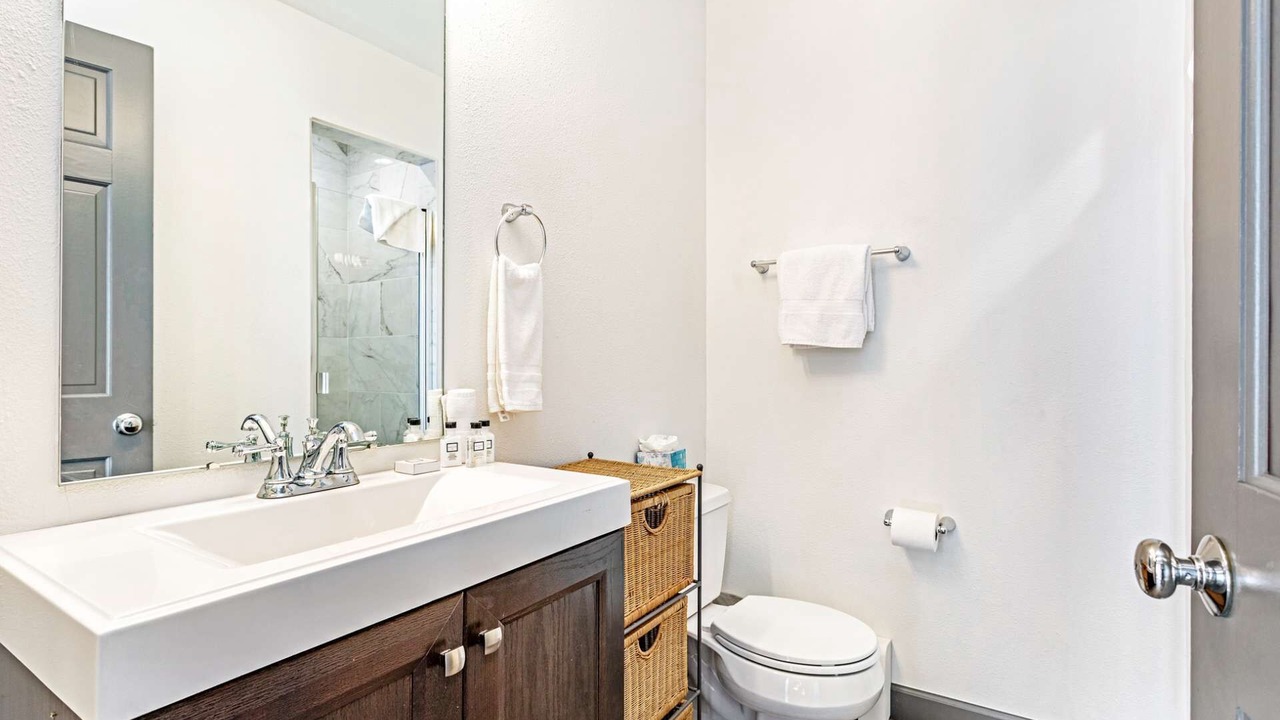 Photo of Bathroom in Highlands Townhomes