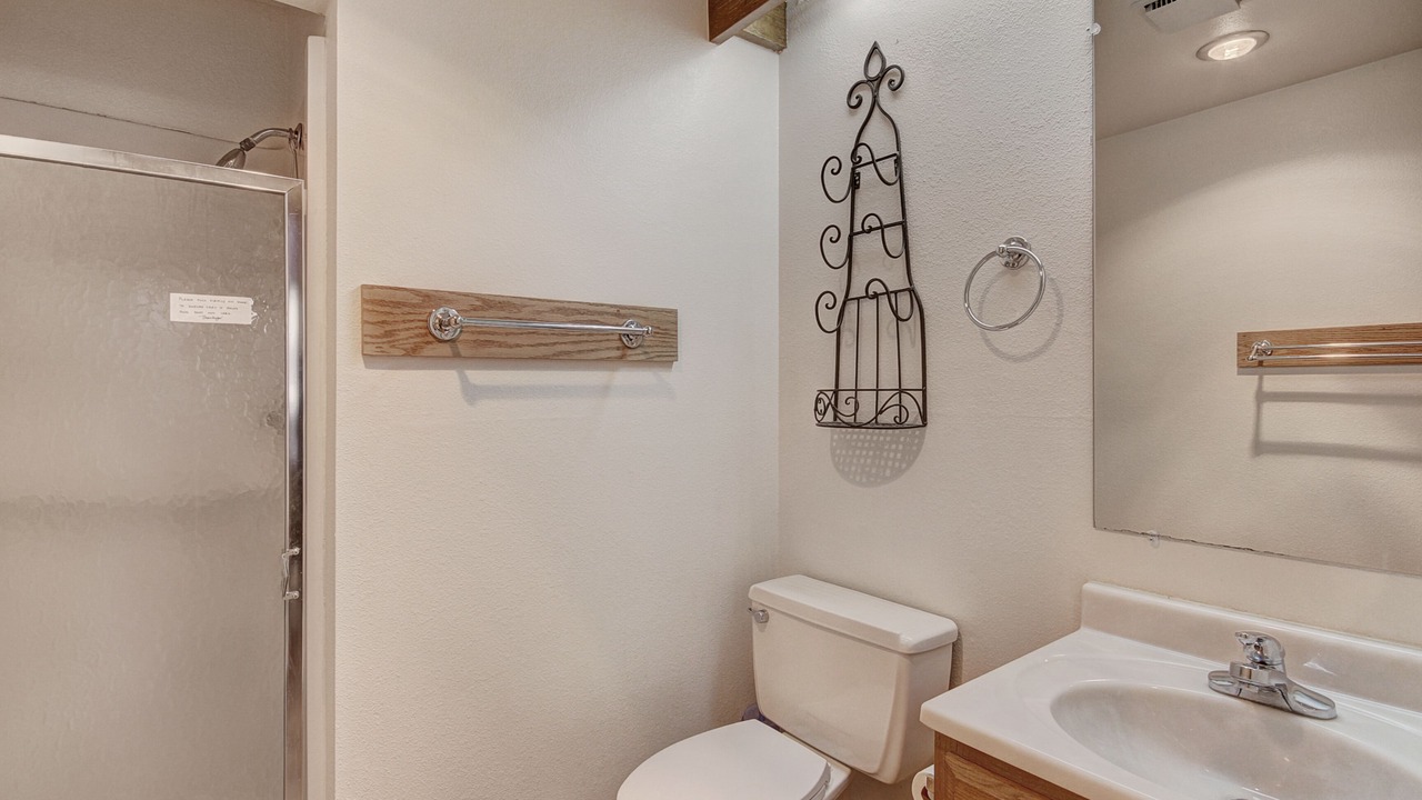 Photo of Bathroom in Dillon