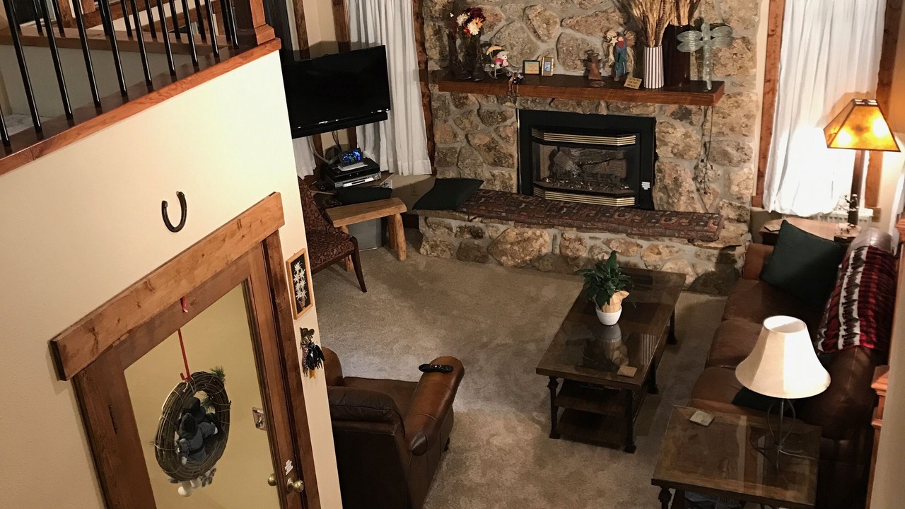 Photo of Bedroom in Summit Cove