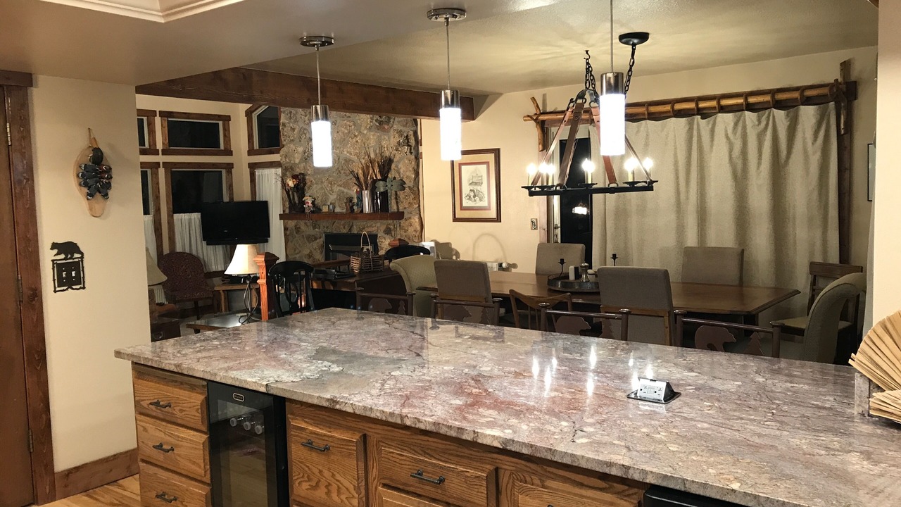 Photo of Bedroom in Summit Cove