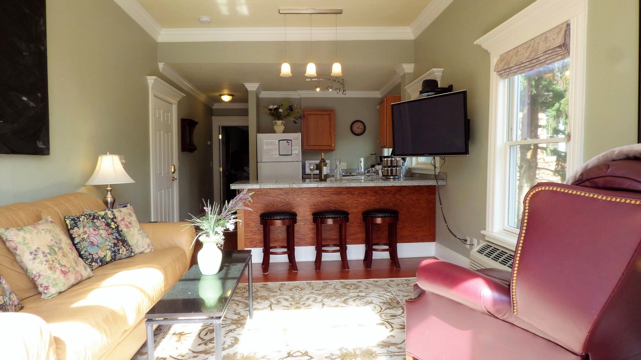 Photo of Bedroom in Manitou Springs Historic District