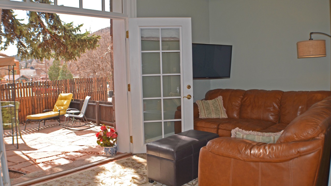 Photo of Bedroom in Manitou Springs Historic District