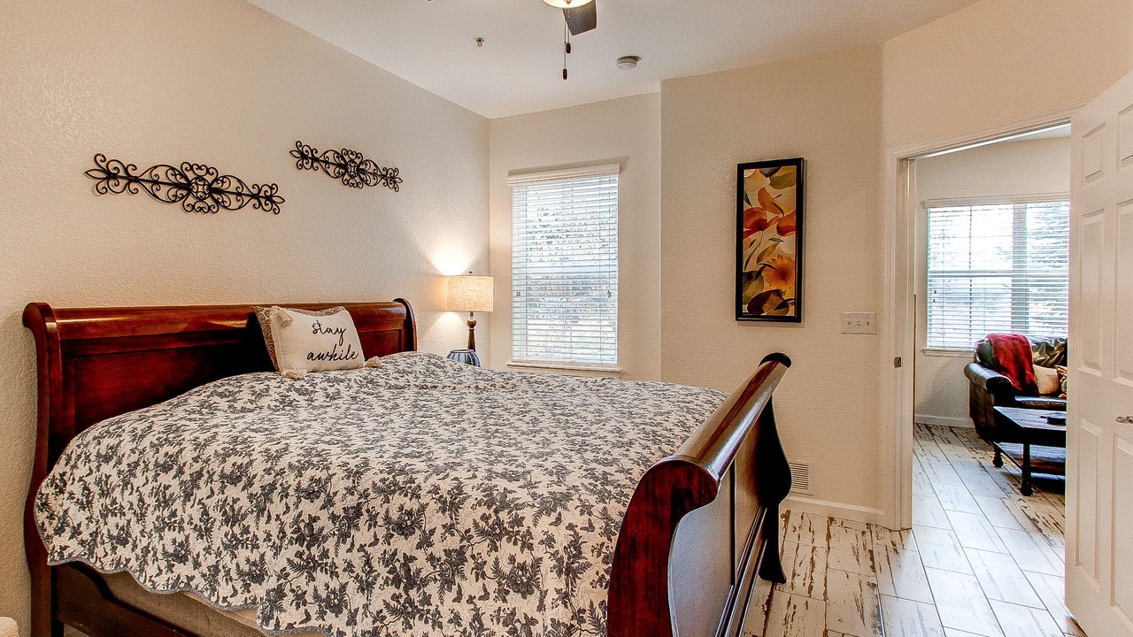 Photo of Bedroom in Aurora