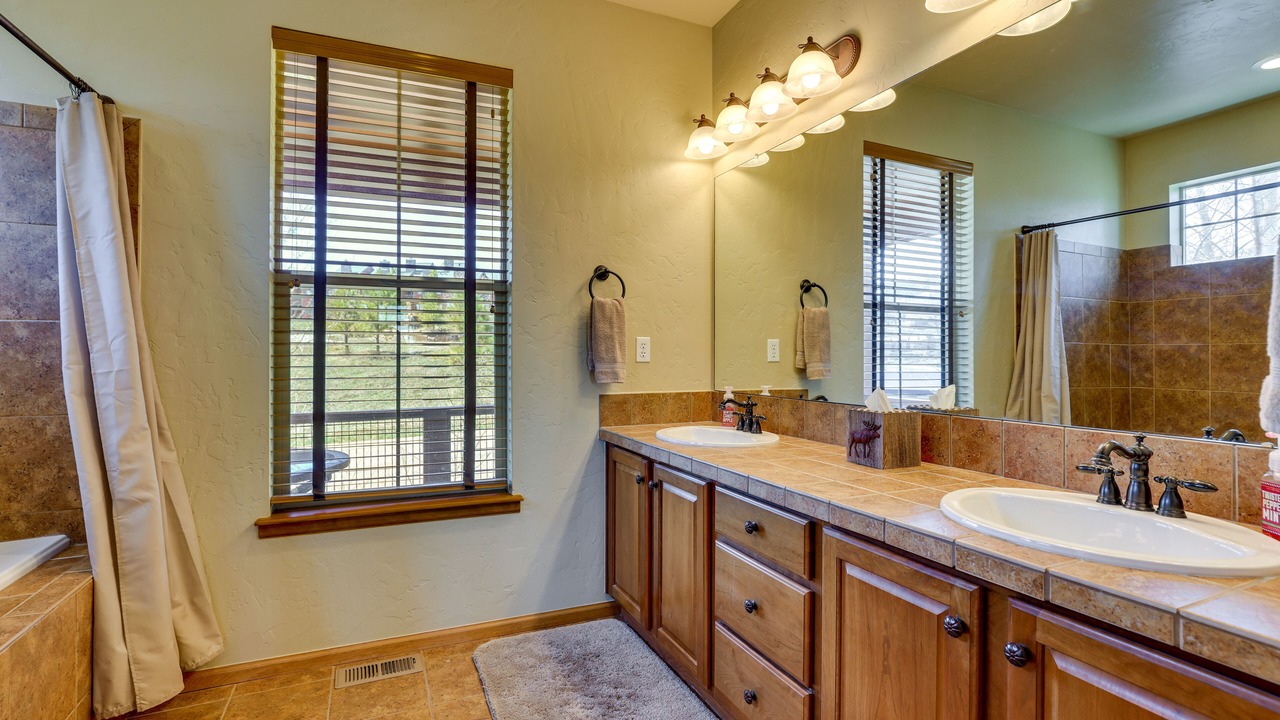 Photo of Bathroom in Silvercreek