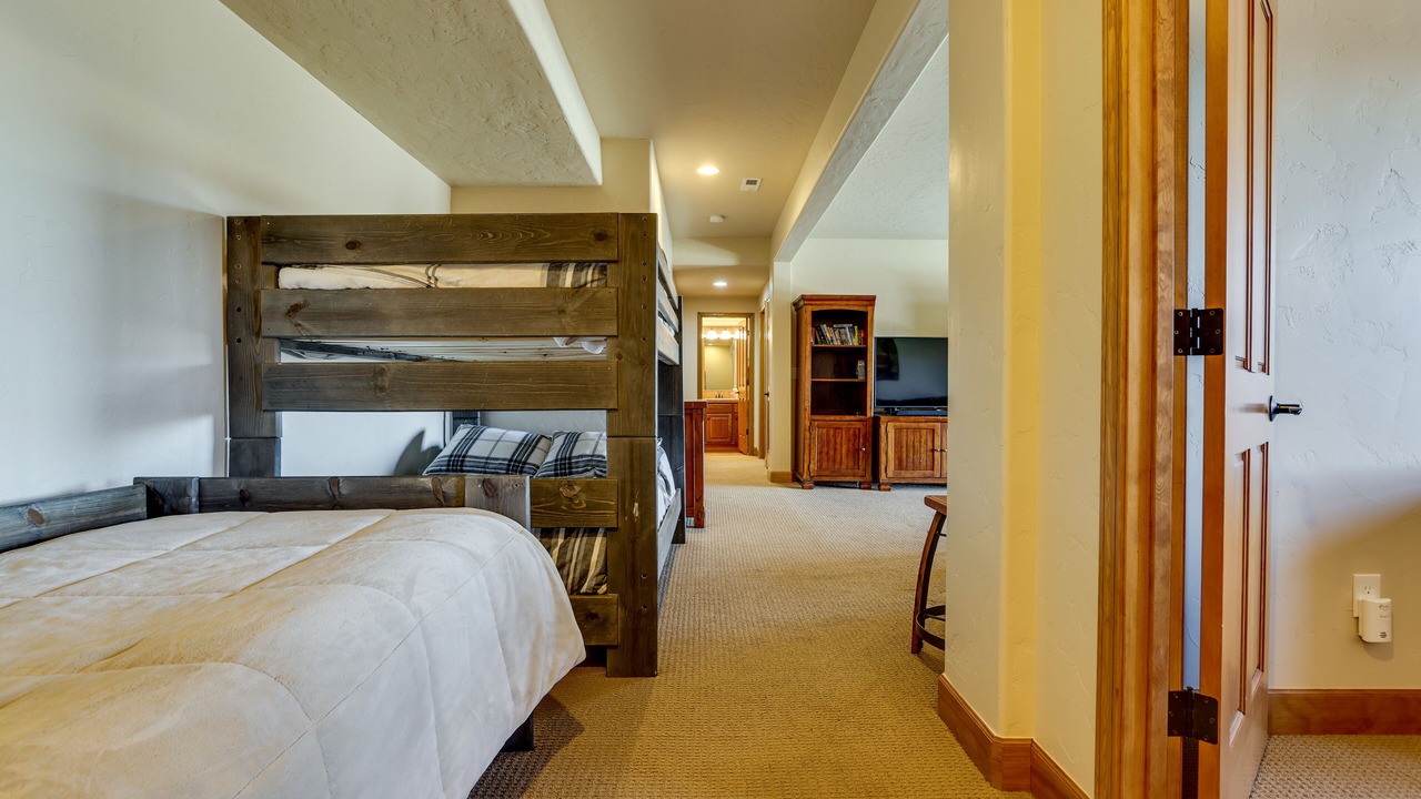 Photo of Bedroom in Silvercreek