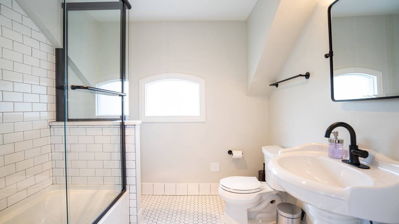 Photo of Bathroom in Five Points