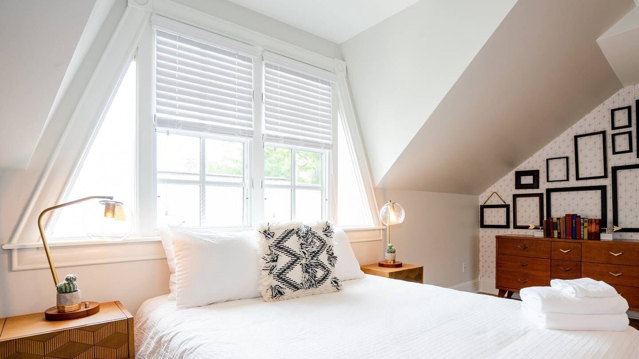 Photo of Bedroom in Five Points