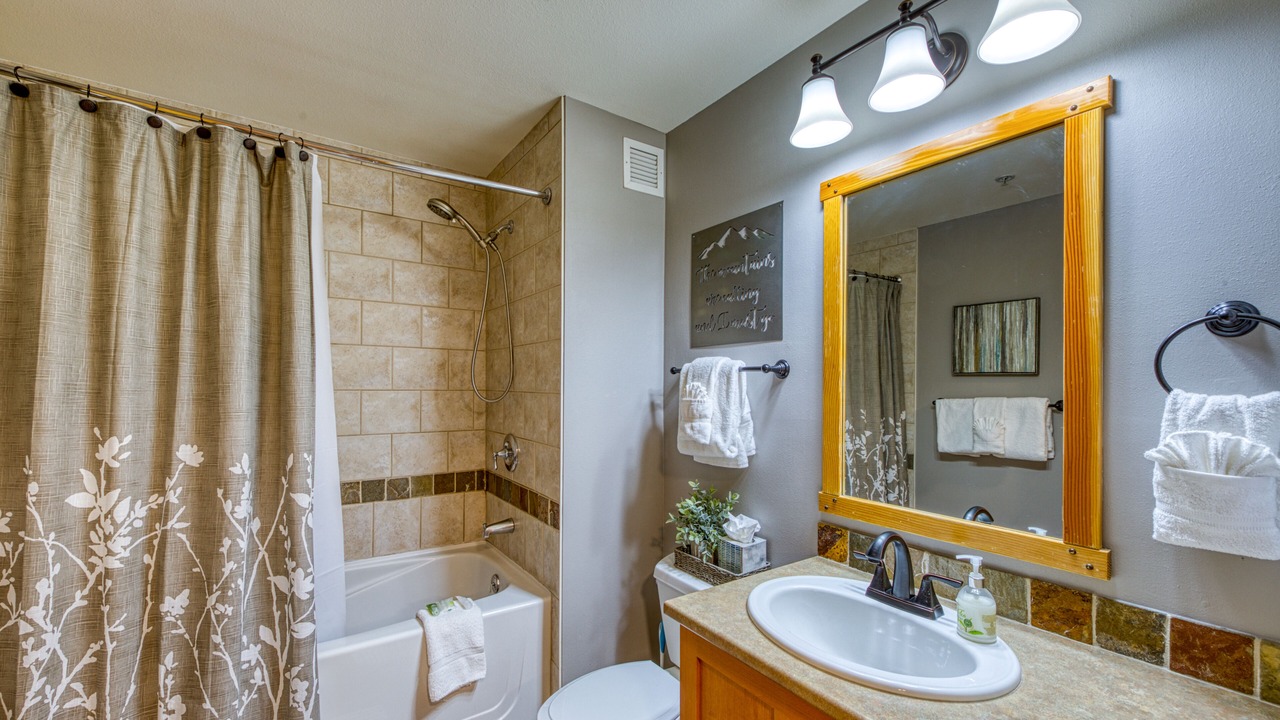 Photo of Bathroom in Copper Mountain Village