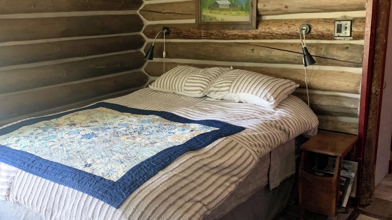 Photo of Bedroom in Twin Lakes