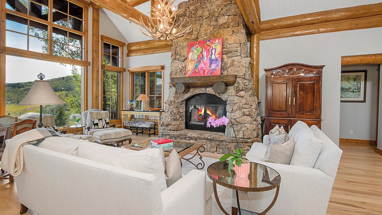 Photo of Livingroom in Avon