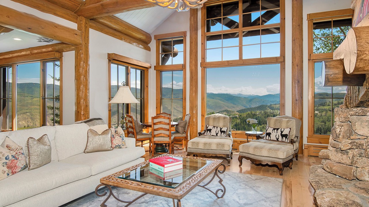 Photo of Livingroom in Avon