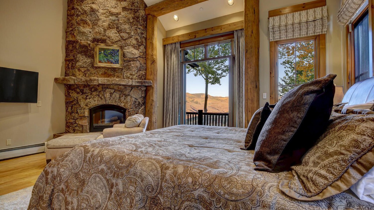 Photo of Bedroom in Avon