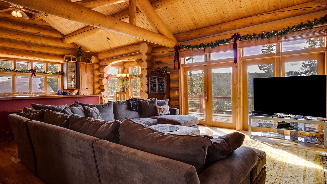 Photo of Livingroom in Baldy Mountain