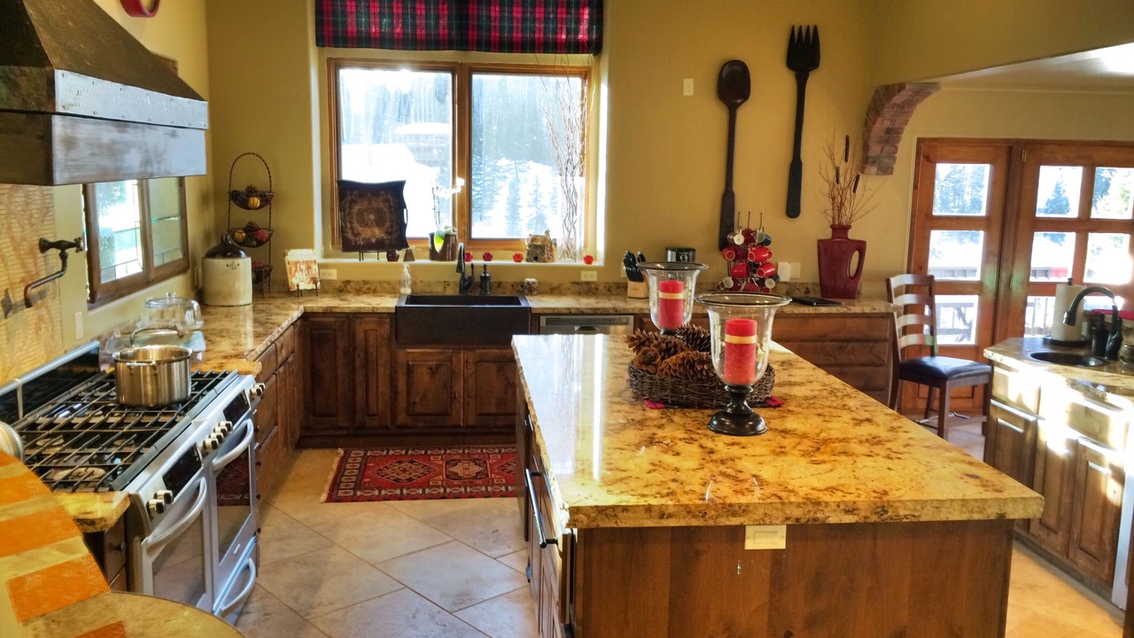 Photo of Kitchen in Columbine Lake