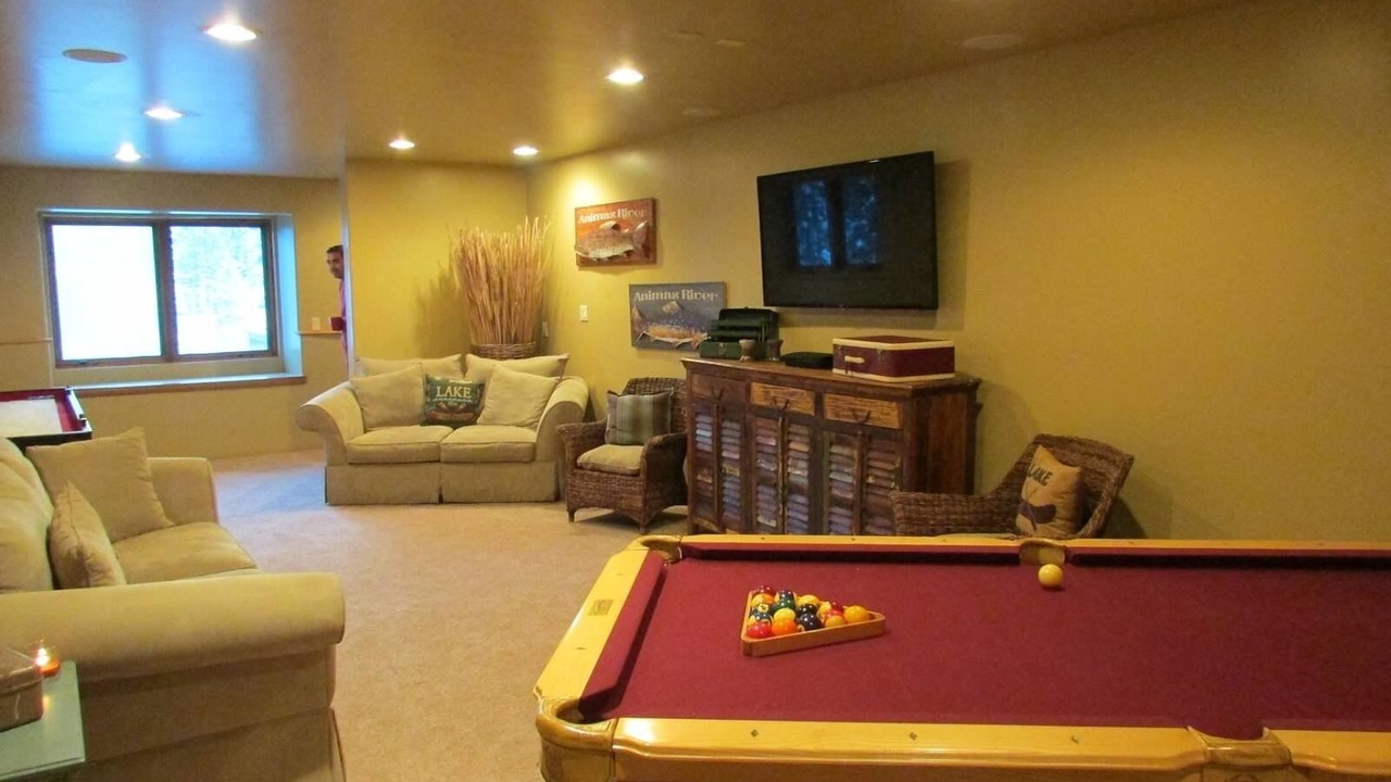 Photo of Livingroom in Columbine Lake