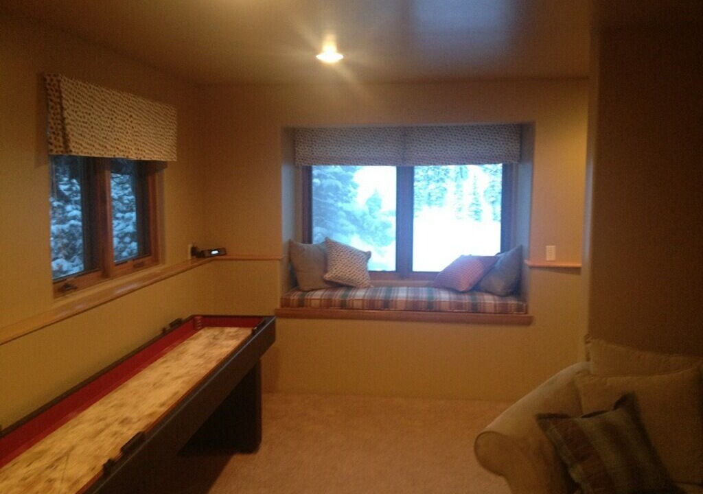 Photo of Livingroom in Columbine Lake